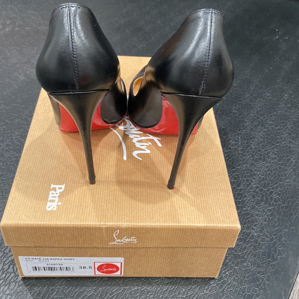 Authentic Christian Louboutin 120mm So Kate Patent Pointed-Toe Pumps - Picture 6 of 9